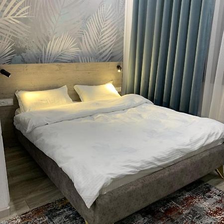Magistral Hostel Bishkek Bagian luar foto