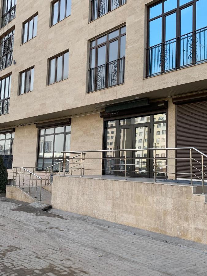 Magistral Hostel Bishkek Bagian luar foto