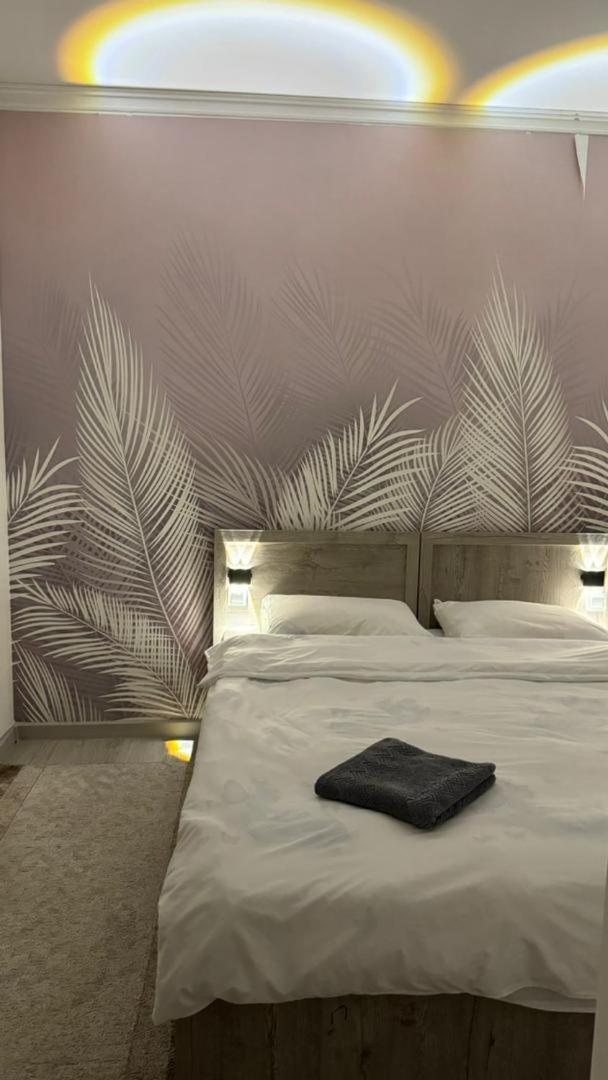 Magistral Hostel Bishkek Bagian luar foto